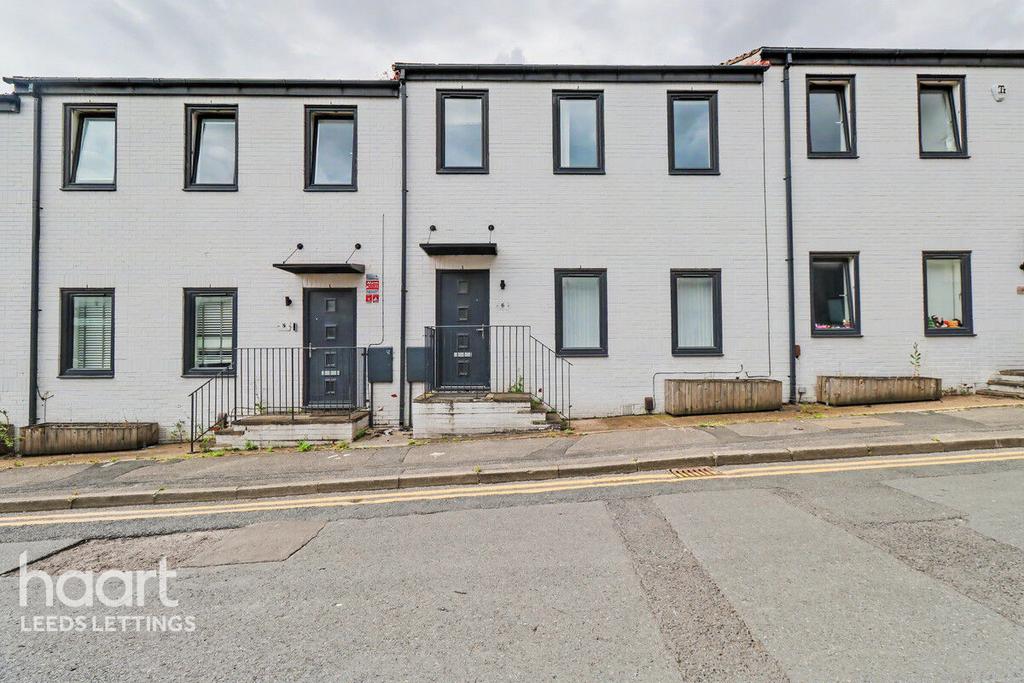 House in Leeds, Leylands, Lovell Park - View 4