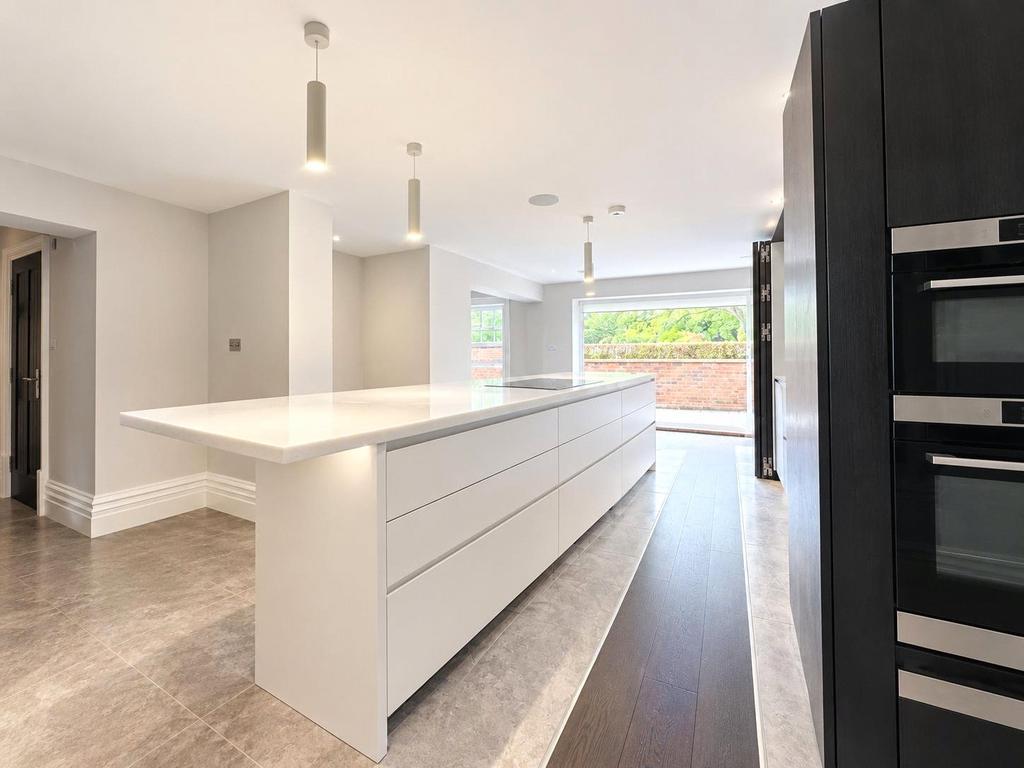 Apartment in Liverpool - View 3