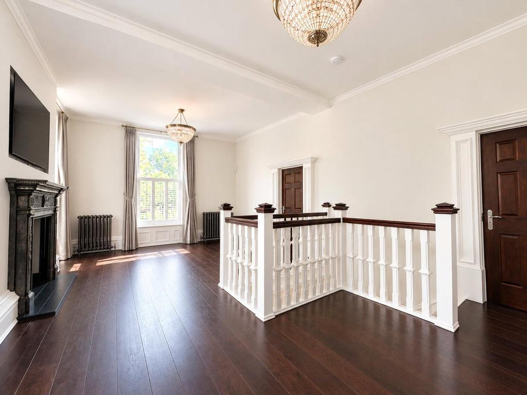 Apartment in Liverpool - More