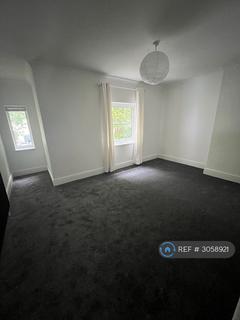 2 bedroom terraced house to rent, Fylde Road, Ashton-On-Ribble, Preston, PR2