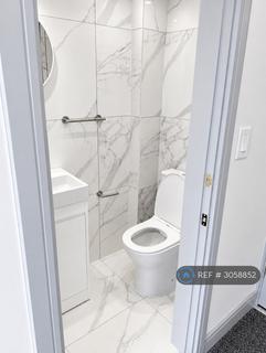 1 bedroom in a house share to rent, Oatlands Road, Enfield, EN3
