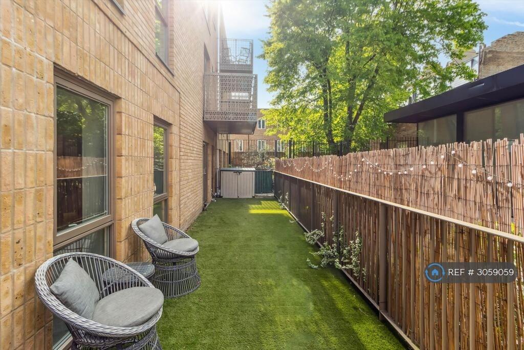 Apartment in London, St Clements, Bow - View 2