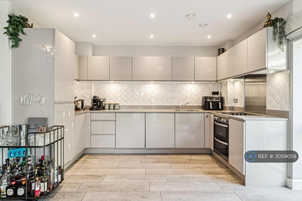 Apartment in London, St Clements, Bow - View 5