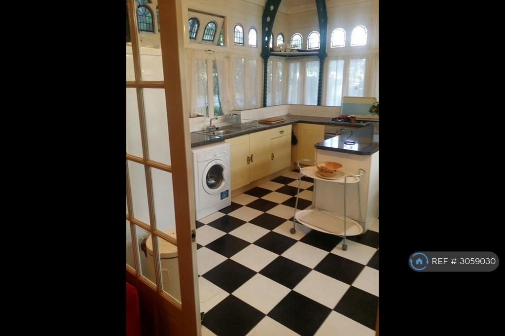 Apartment in Leicester - View 4