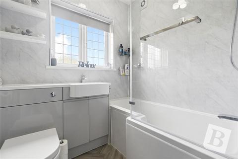 3 bedroom end of terrace house for sale, Glenwood Drive, Romford, RM2