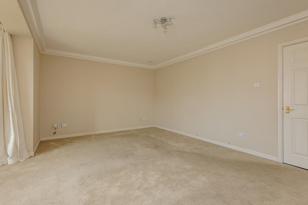 Apartment in Edinburgh - View 3