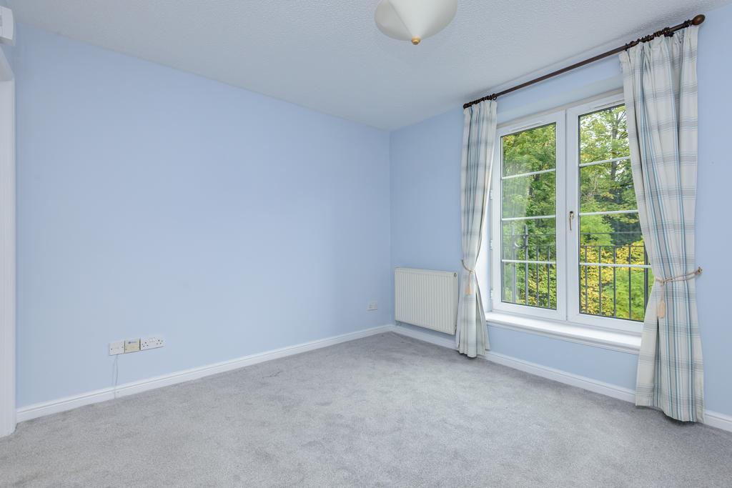 Apartment in Edinburgh - More