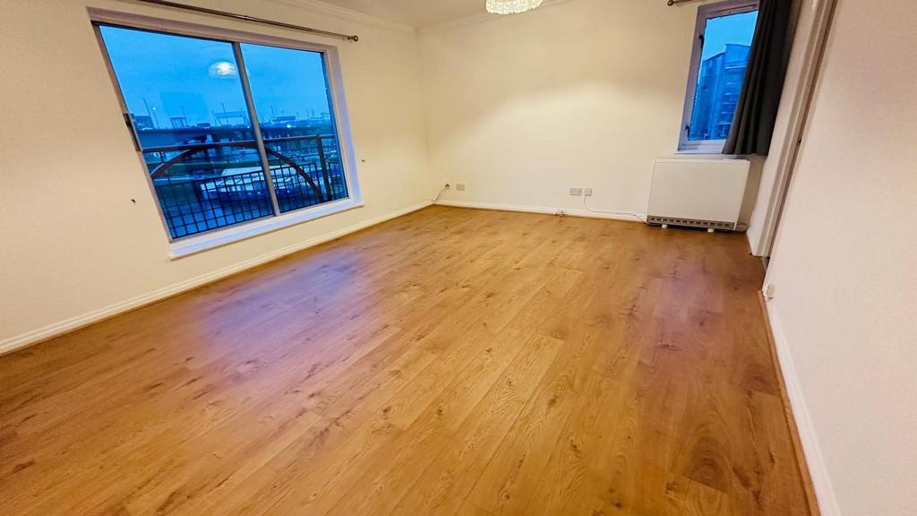 Apartment in Glasgow, The Waterfront, Kingston - View 4