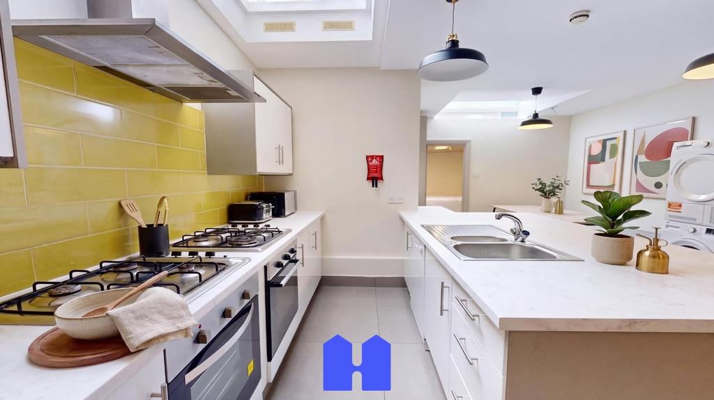 House in Manchester, Fallowfield - View 5