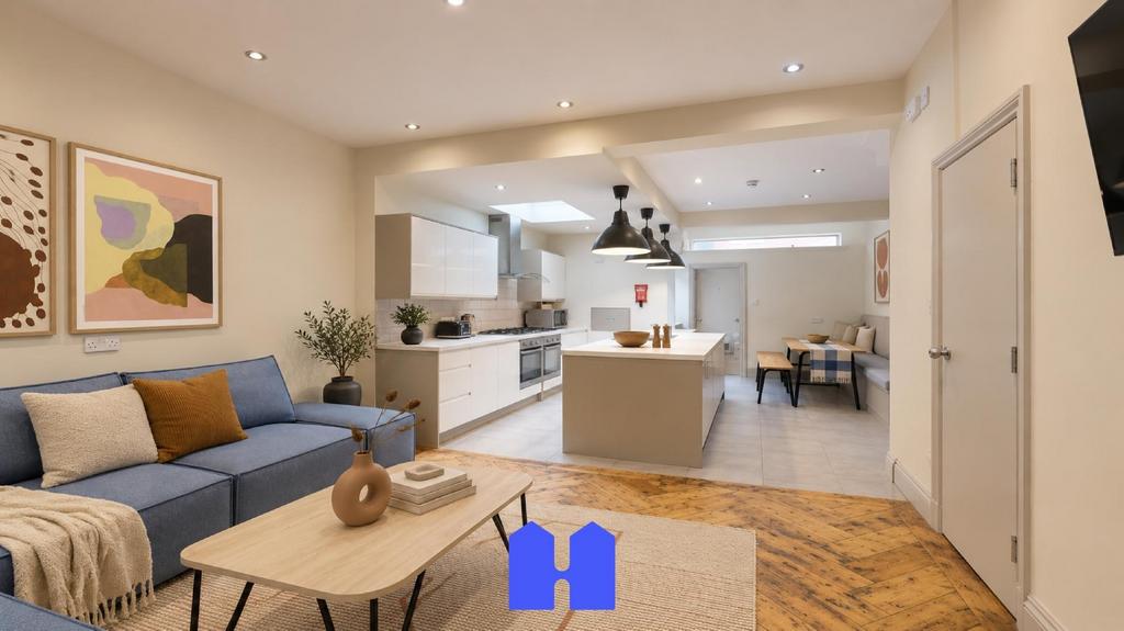 House in Manchester, Ladybarn, Burnage - View 4