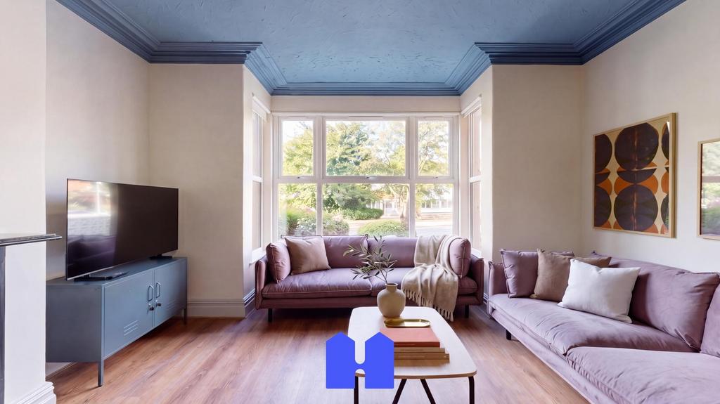House in Manchester, Ladybarn, Burnage - More