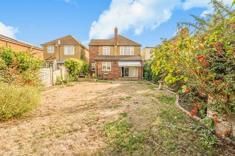 3 bedroom detached house for sale, Penton Avenue, Staines-upon-Thames, TW18