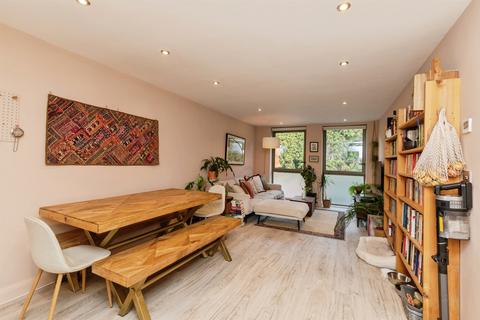 2 bedroom flat for sale, Victoria Bridge Road, BATH