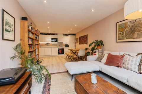 2 bedroom flat for sale, Victoria Bridge Road, BATH