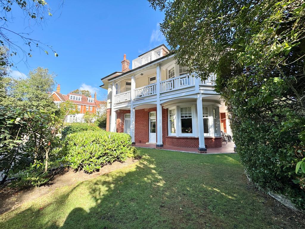 Apartment in Bournemouth - View 5