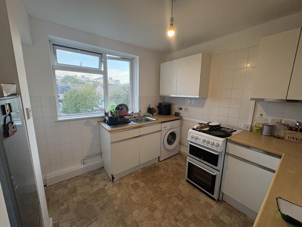 Apartment in Bristol, Manor Farm, Southmead - View 4