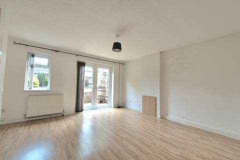 3 bedroom semi-detached house to rent, Oadby, Leicester, LE2