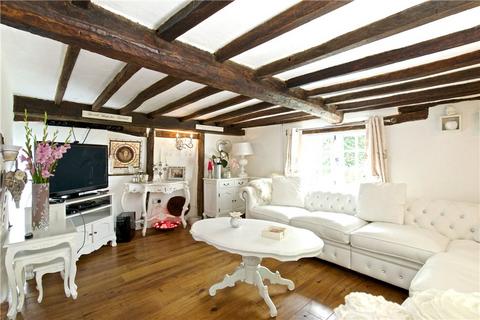 3 bedroom detached house for sale - Risborough Road, Stoke Mandeville, Buckinghamshire, HP22