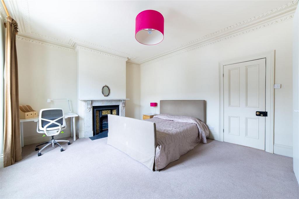 House in Newcastle upon Tyne, Tyne and Wear - More
