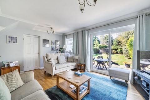 4 bedroom semi-detached house for sale, Foxon Lane, Caterham CR3