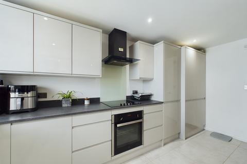 3 bedroom semi-detached house to rent, Bullbrook Drive, Bracknell, Berkshire, RG12