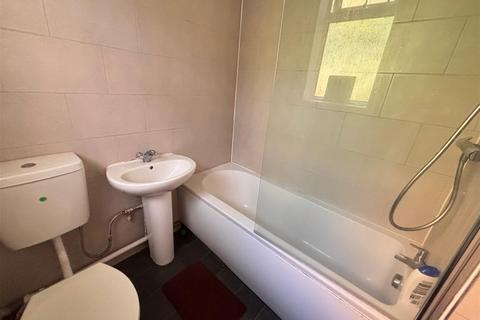 2 bedroom end of terrace house for sale, Coventry Road, Sheldon, Birmingham
