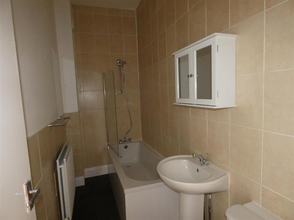 Apartment in Newcastle upon Tyne, Tyne and Wear - View 4