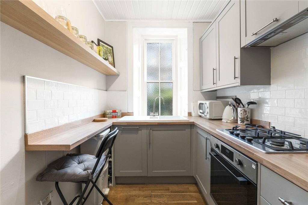Apartment in Edinburgh - View 5