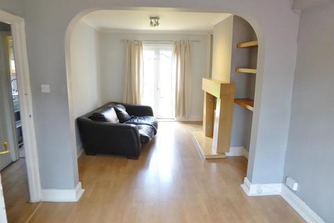 3 bedroom terraced house to rent, Steers Mead, Tooting Borders, CR4