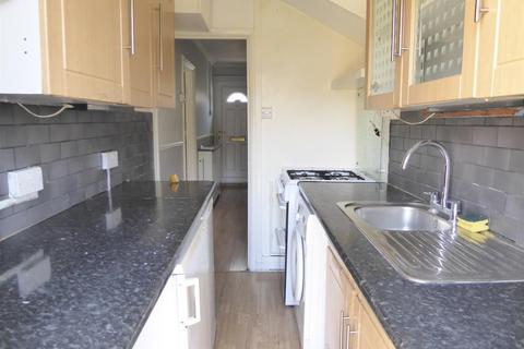 3 bedroom terraced house to rent, Steers Mead, Tooting Borders, CR4