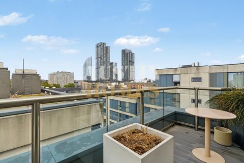 3 bedroom apartment to rent, Dance Square, EC1V 3AN