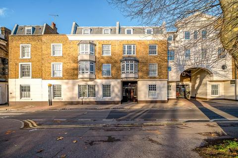 2 bedroom flat for sale, West Street, DA11