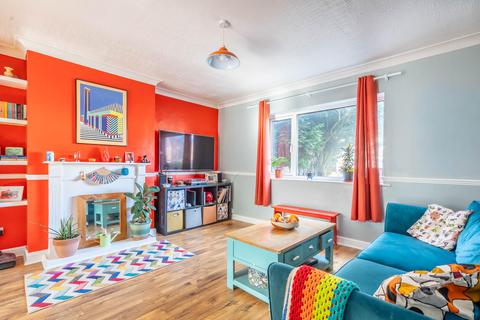 3 bedroom terraced house for sale, Leven Road, Dringhouses, York