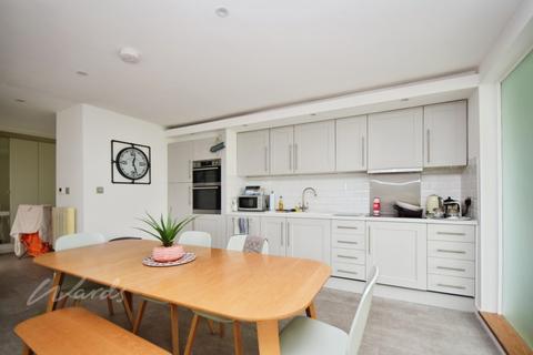 2 bedroom apartment to rent, Marine Parade Hythe CT21