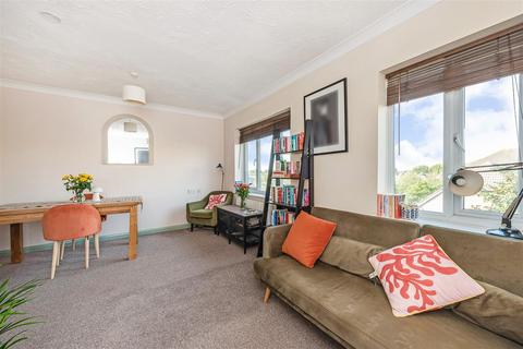 2 bedroom flat for sale, Rowan Court, Southsea