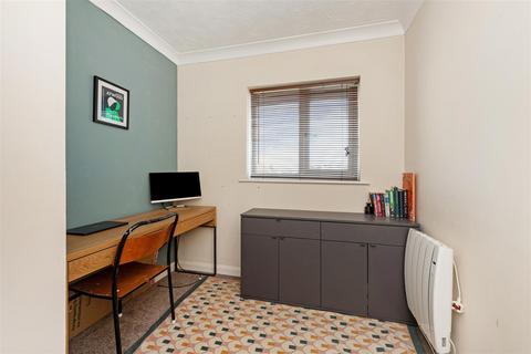2 bedroom flat for sale, Rowan Court, Southsea