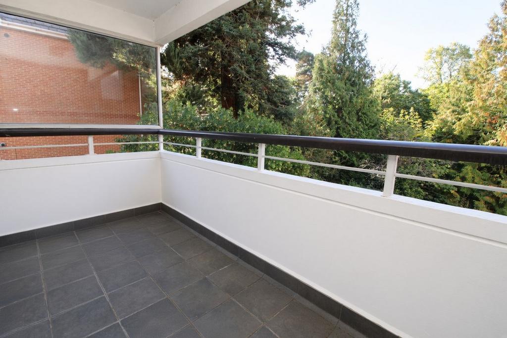 Apartment in Bournemouth - More
