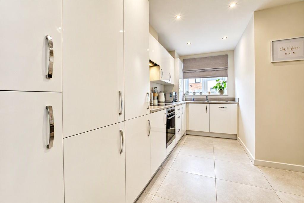 House in Newcastle Upon Tyne - View 4