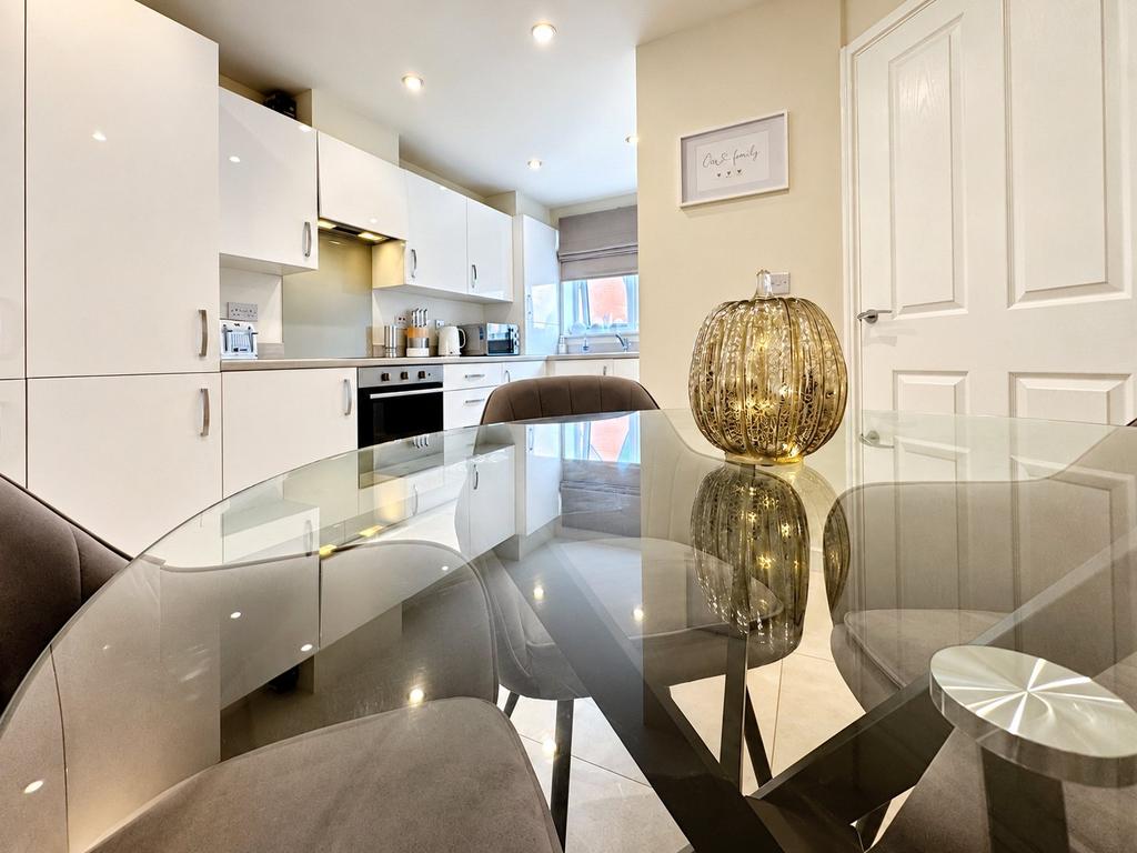 House in Newcastle Upon Tyne - View 5