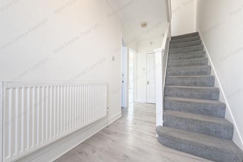 4 bedroom terraced house for sale, Burnham Gardens, Hounslow TW4