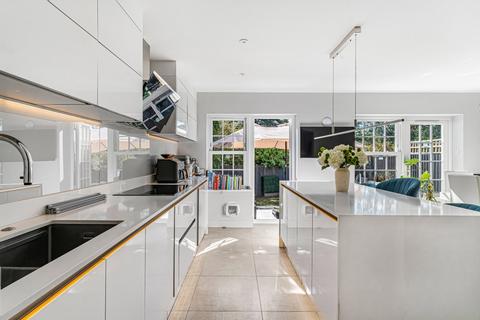 4 bedroom semi-detached house for sale, Regency Close, London, W5