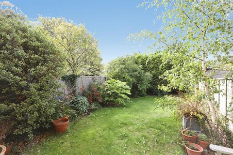 2 bedroom flat for sale, Weaverham Road, Sandiway, Northwich