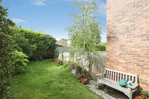 2 bedroom flat for sale, Weaverham Road, Sandiway, Northwich