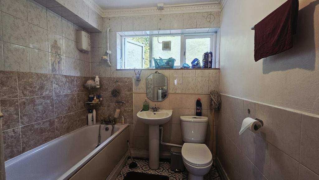Apartment in London - View 4