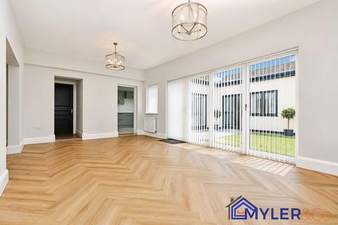 7 bedroom detached house for sale, Cronton Road, Widnes, WA8