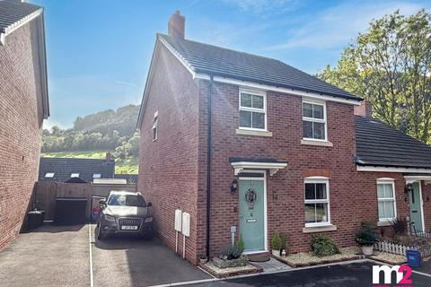 3 bedroom semi-detached house for sale, Rhodfa Owain Glyndwr, Abergavenny NP7