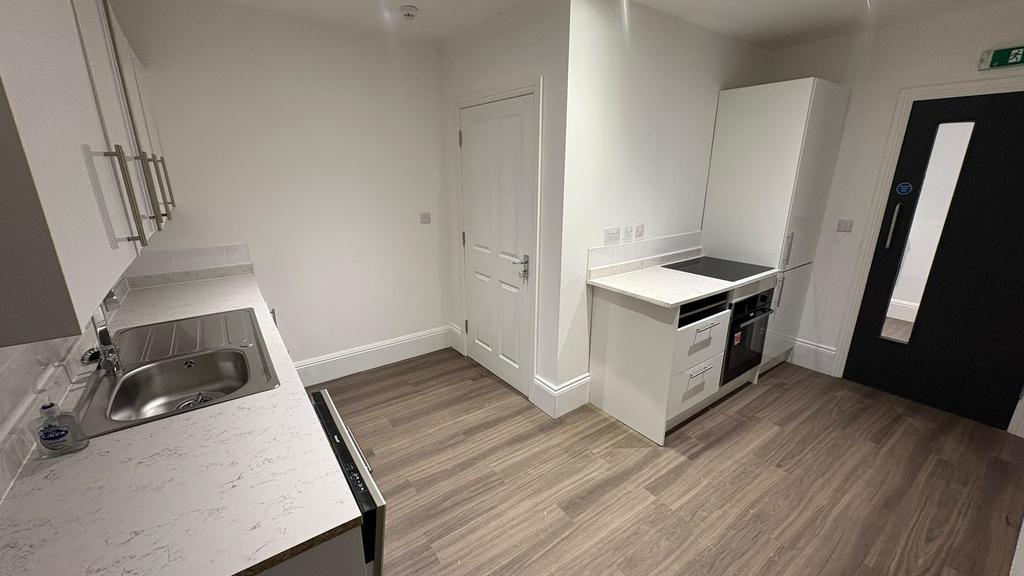 Apartment in Nottingham, Lace Market, St Ann's - View 3