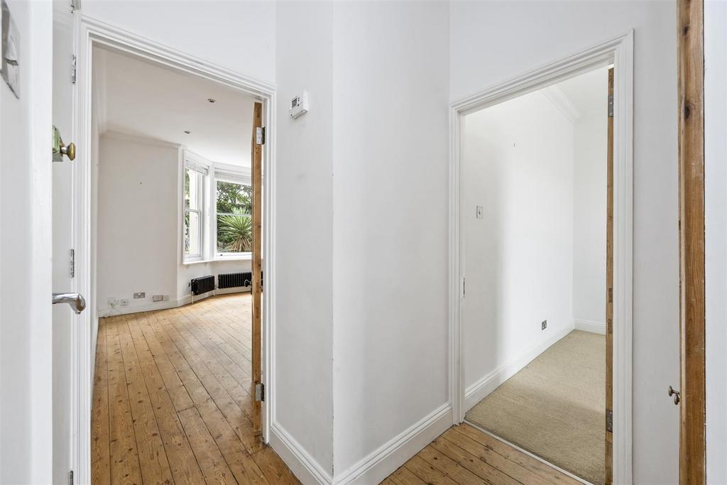 Apartment in Brighton - More