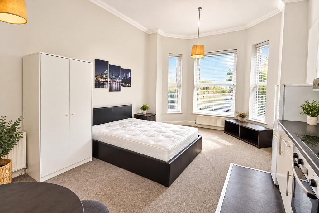 Apartment in Bournemouth - View 3