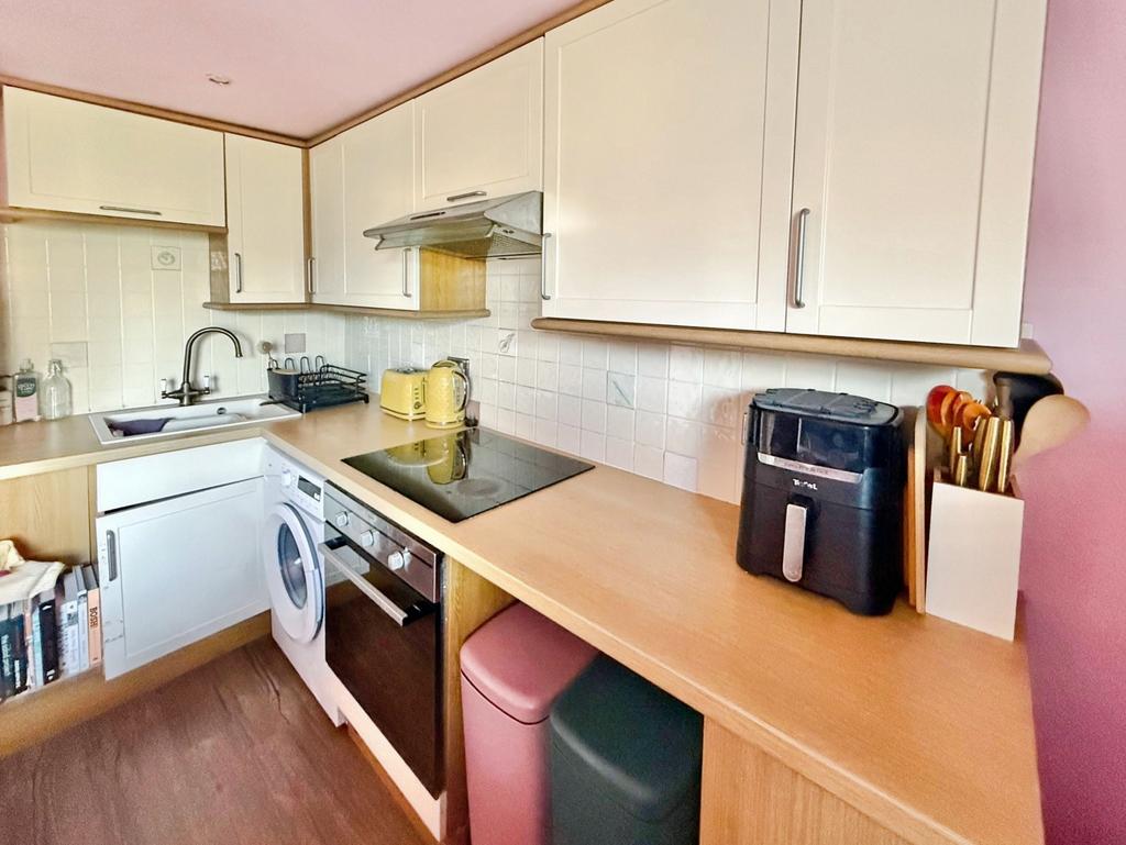Apartment in East Sussex - View 5